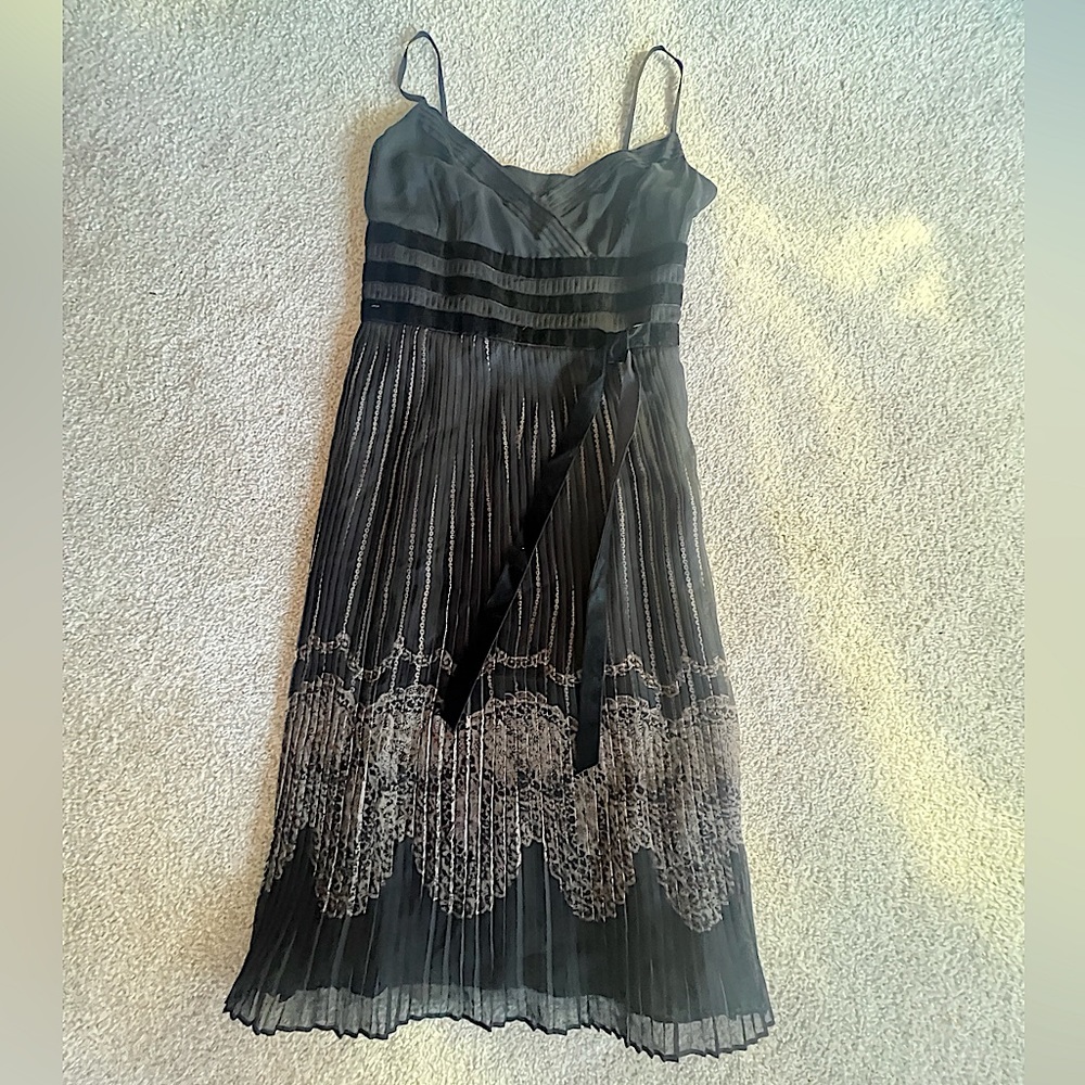 Ann Taylor Petite 2 Black Mid Length Dress